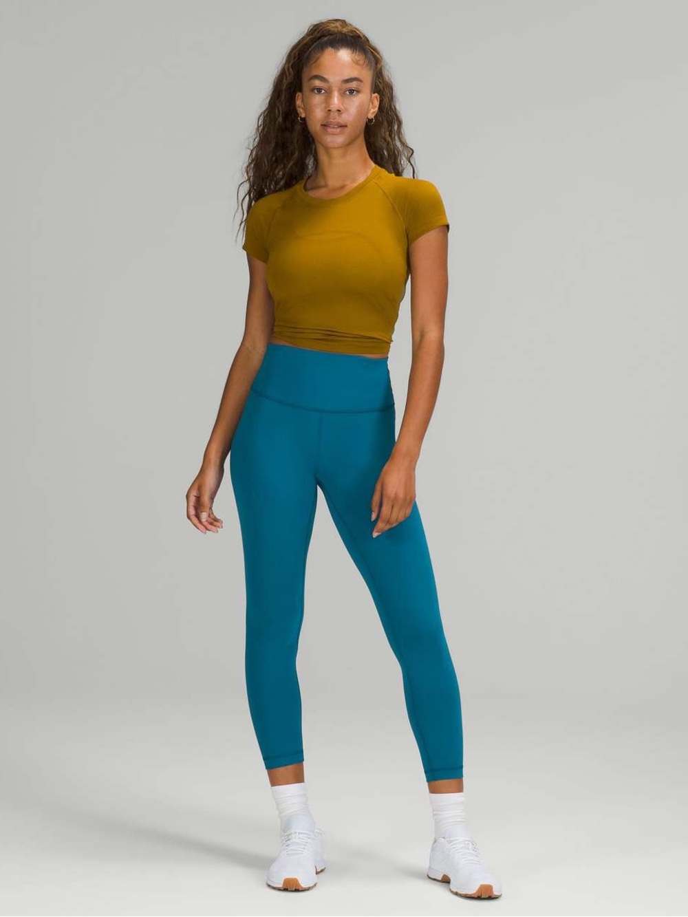 NWT Lululemon Wunder Train HR Tight 25” Capri Blue Size 4